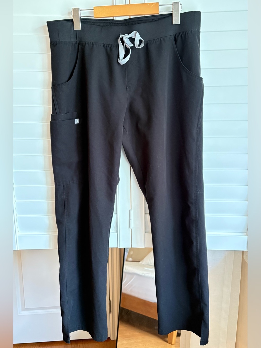 FIGS Kade Straight-Leg Scrub Pant, black, size large